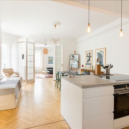 Klauzal Apartment W/3 Bedrooms, French Balcony Budapest Exterior photo