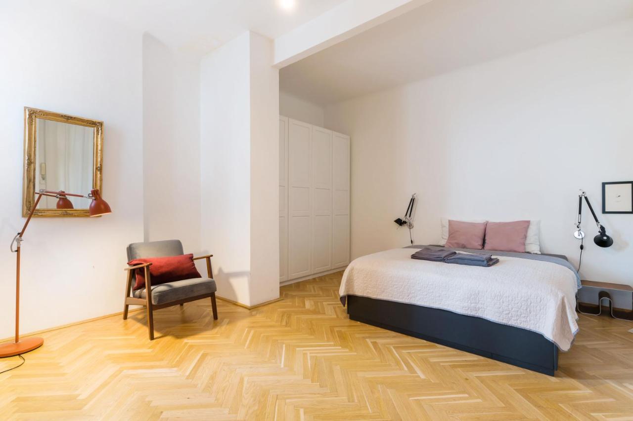 Klauzal Apartment W/3 Bedrooms, French Balcony Budapest Exterior photo