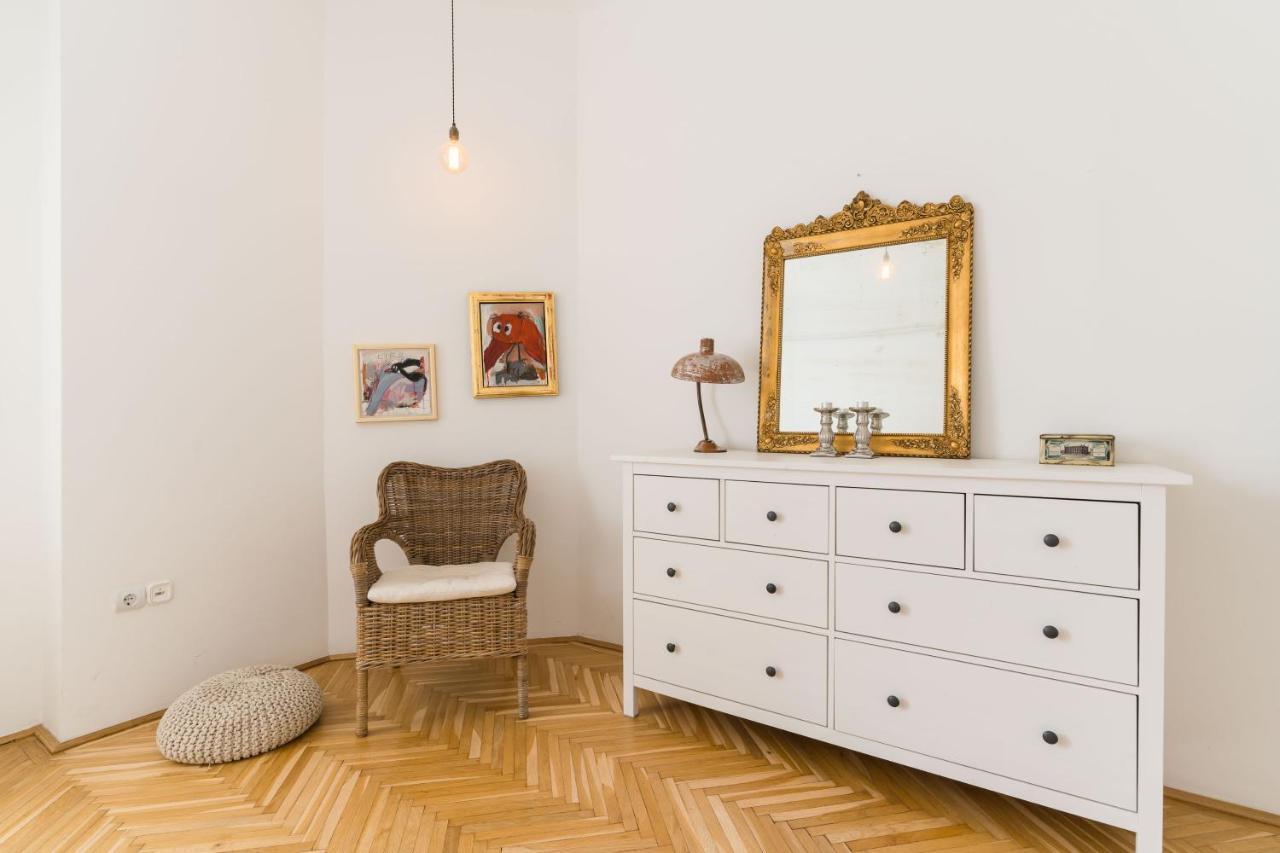 Klauzal Apartment W/3 Bedrooms, French Balcony Budapest Exterior photo