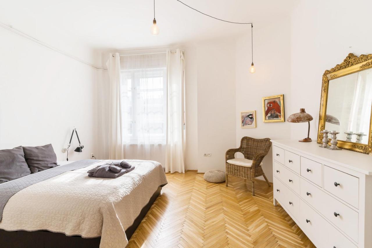 Klauzal Apartment W/3 Bedrooms, French Balcony Budapest Exterior photo