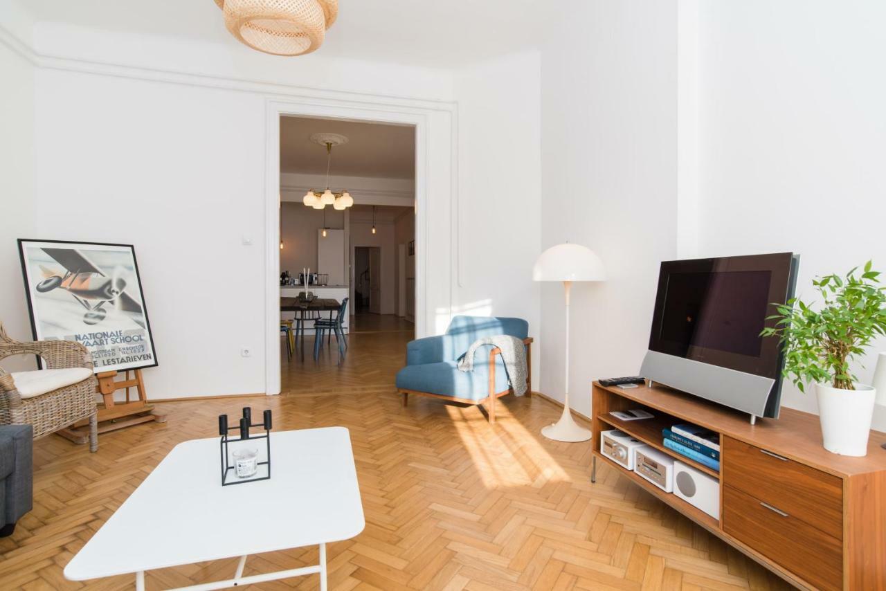 Klauzal Apartment W/3 Bedrooms, French Balcony Budapest Exterior photo