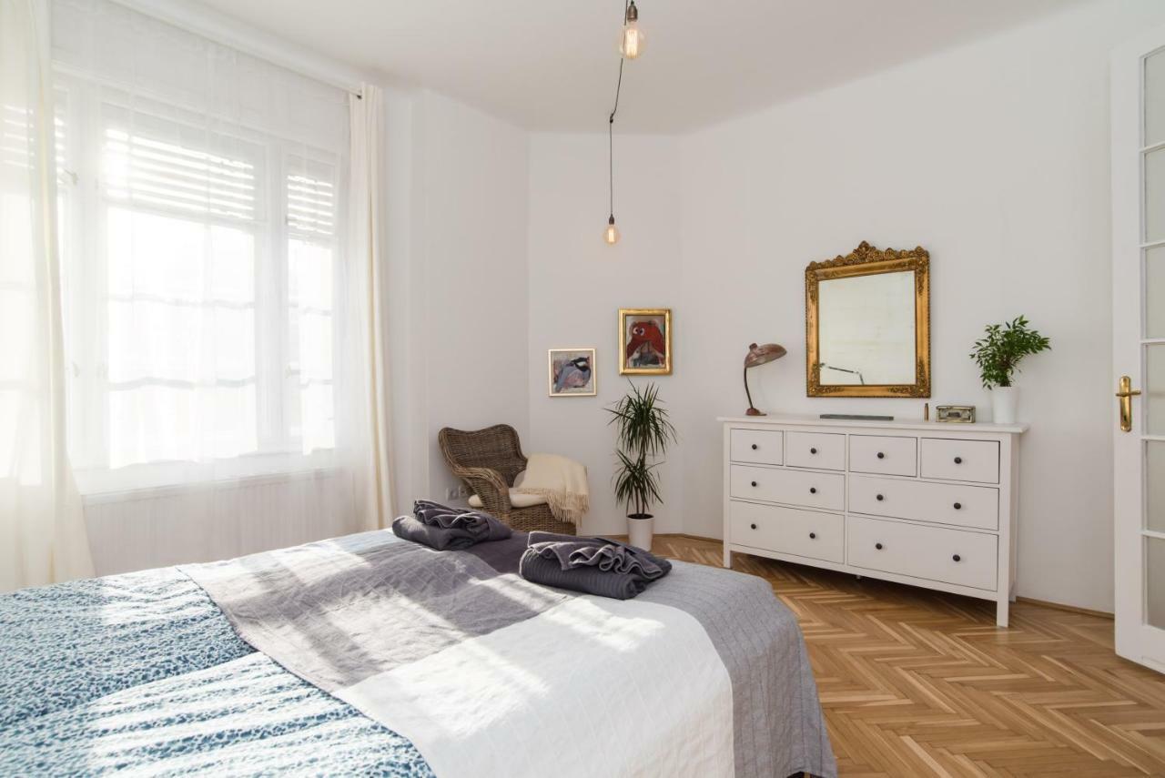 Klauzal Apartment W/3 Bedrooms, French Balcony Budapest Exterior photo