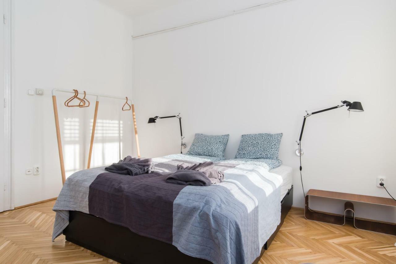 Klauzal Apartment W/3 Bedrooms, French Balcony Budapest Exterior photo